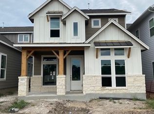 883 N Academy Ave, New Braunfels, TX 78130