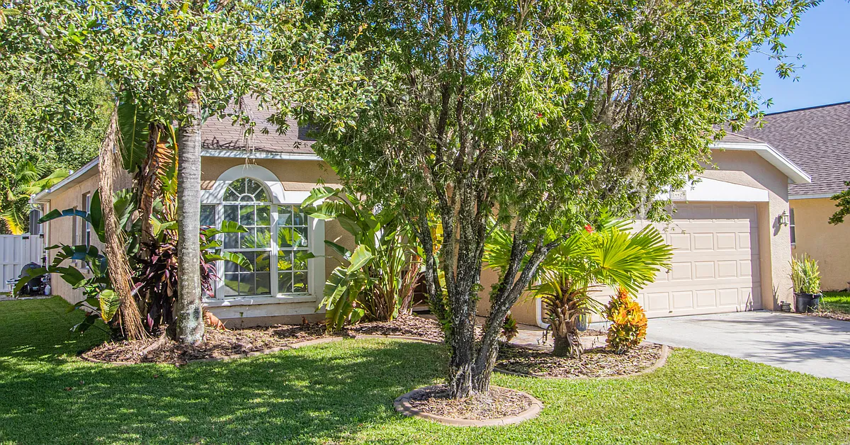 Building Photo - 14421 Pepperpine Dr