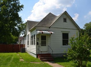334 N Hickory St, Centralia, IL 62801