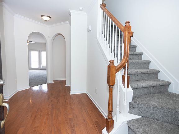 3rd image of 5132 Whiteoak Ter SE