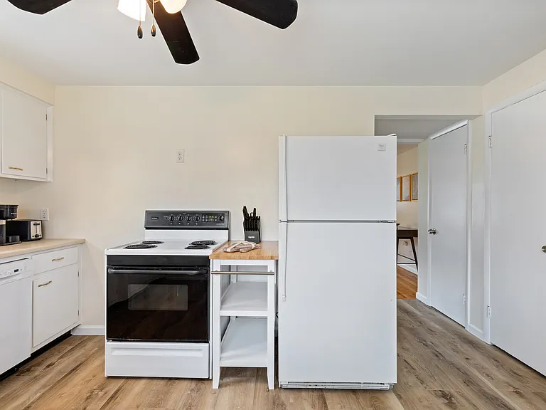 100 Barbie Dr — Photo 10