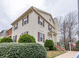 7300 Eggar Woods Ln, Springfield, VA 22153