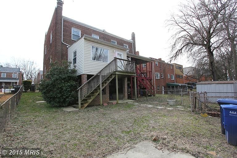 2nd image of 4610 Clay St NE