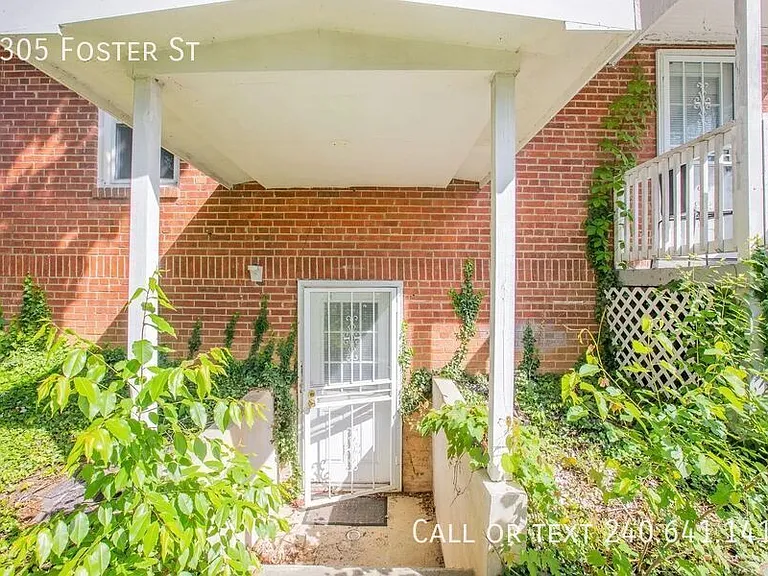 6305 Foster St #B — Photo 1