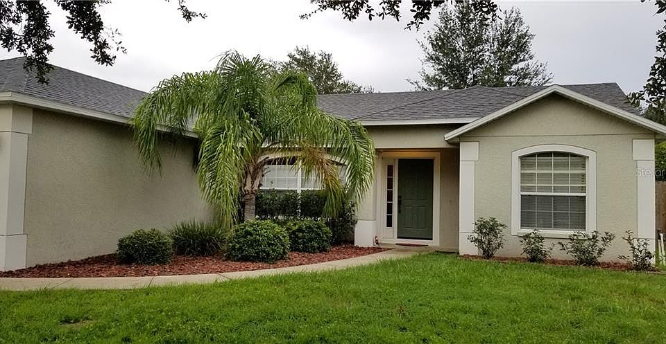 1st image of 810 Gentle Breeze Dr