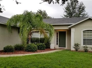 810 Gentle Breeze Dr, Minneola, FL 34715