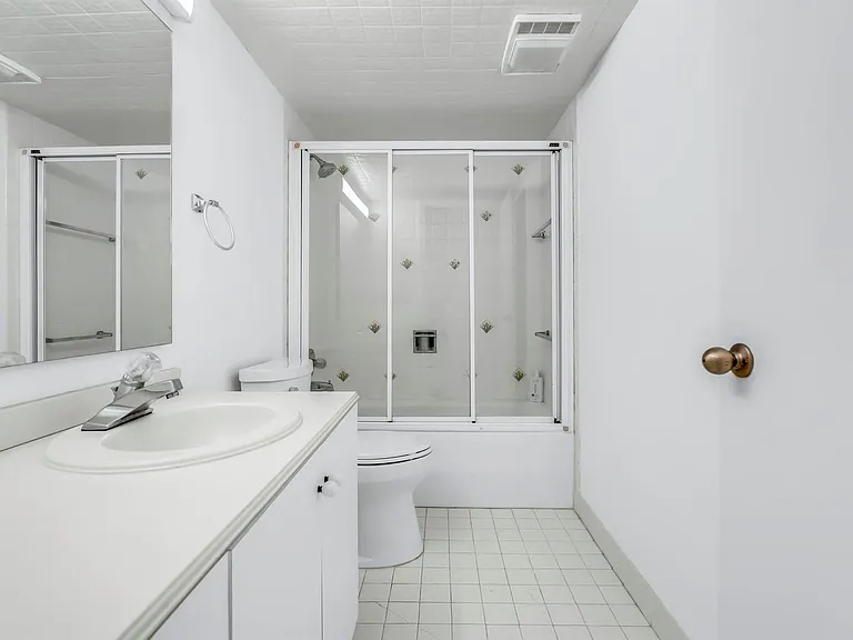 4201 N Ocean Blvd #203 — Photo 51