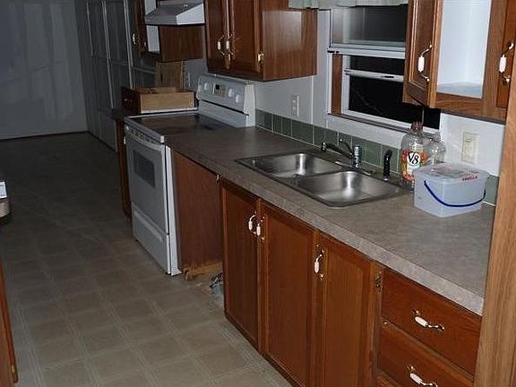 4th image of 428 Shenandoah Dr
