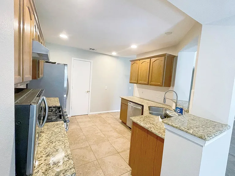 104 Cattail Cv — Photo 11