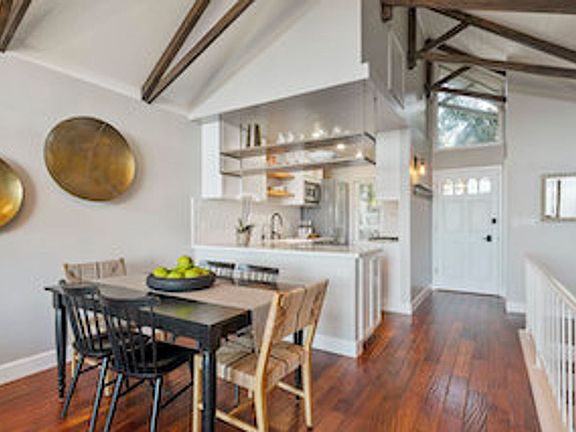 2nd image of 1410 Vistazo West St #7