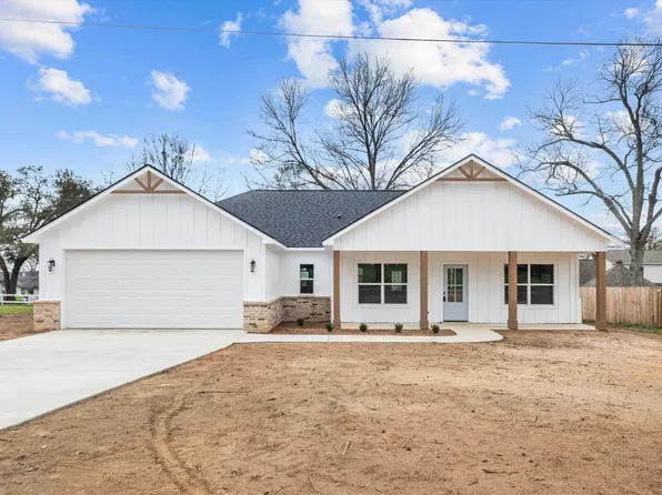 304 W Murchison St, Frankston, TX 75763