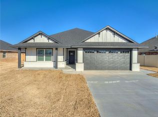 990 Tim Holt Dr, Harrah, OK 73045