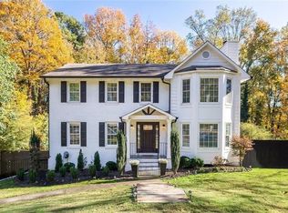 10905 Shallowford Rd, Roswell, GA 30075