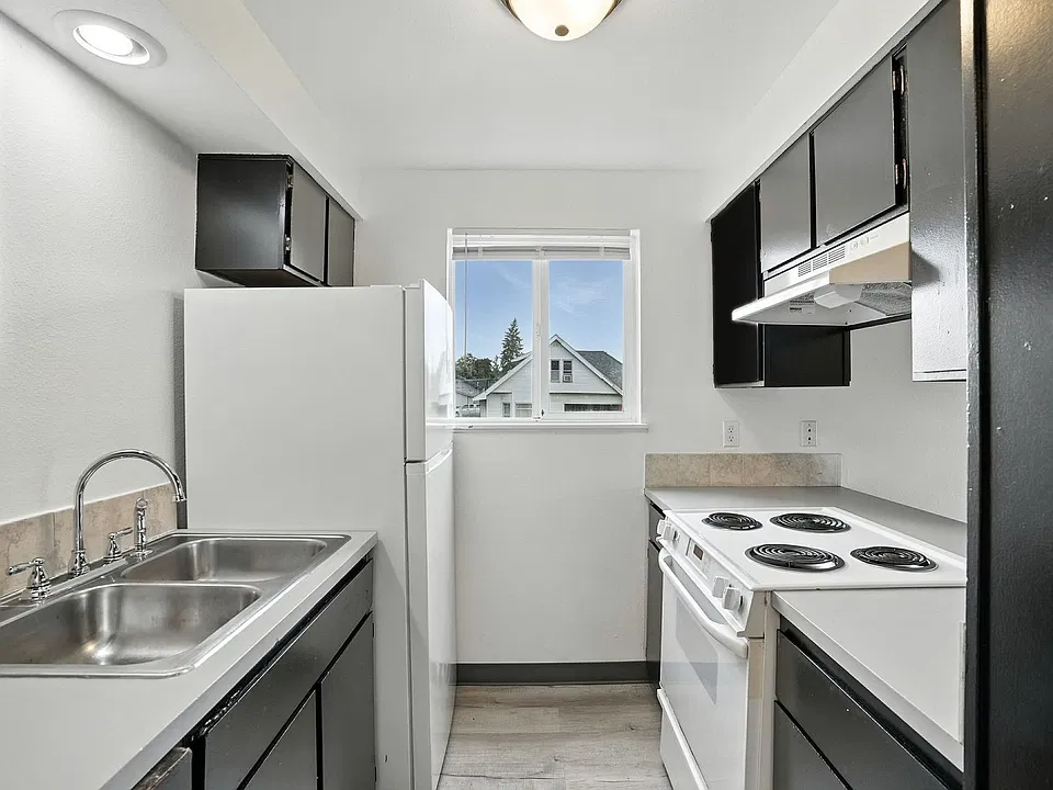 Cannonball Apartments!