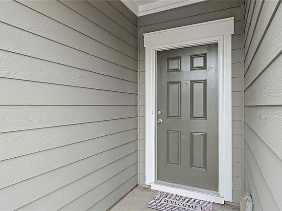 3rd image of 77 Shepard Dr