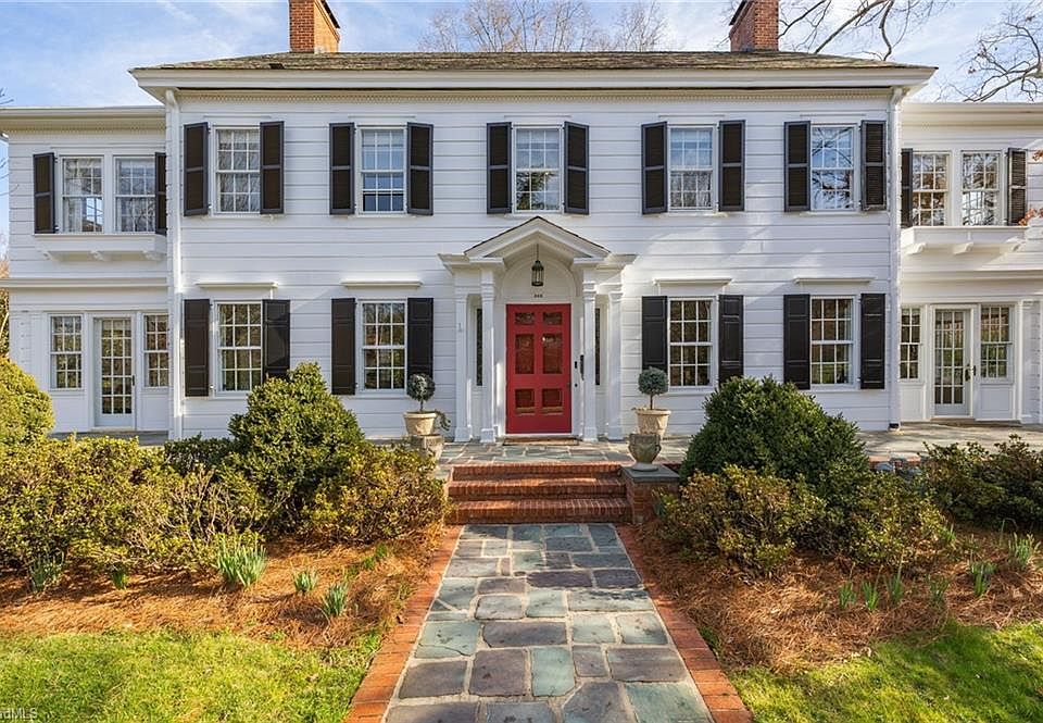 1st image of 302 Parkway St