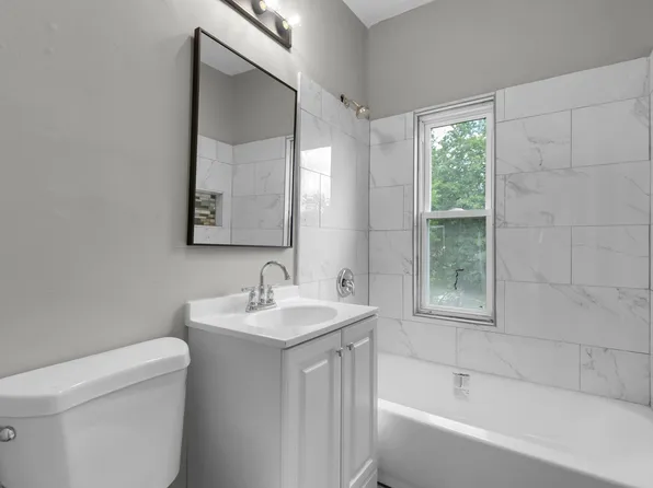 43 Seyms St #2, Hartford, CT 06120