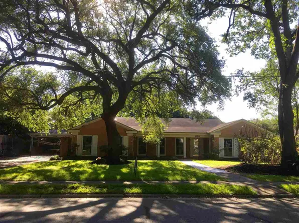 608 6th St, Orange, TX 77630