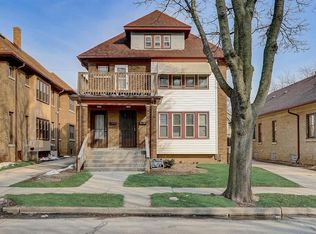 2330 N 55th St #2332, Milwaukee, WI 53210