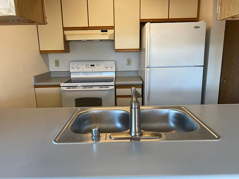 812 NE 42nd St — Photo 39