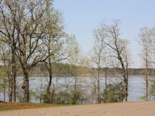 The Bluffs Cr #755, Nacogdoches, TX 75961