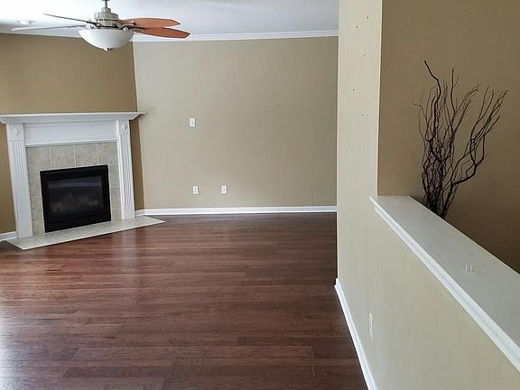 4th image of 9924 Coral Springs Ln
