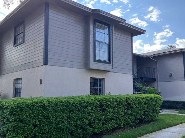 4111 Ashford Green Pl, Tampa, FL 33613