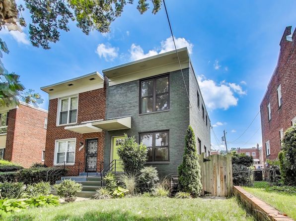 1225 Emerson St NE