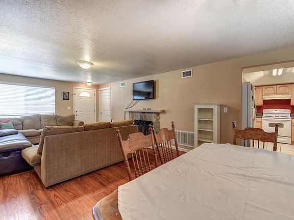 3rd image of 5941 N Haven Dr