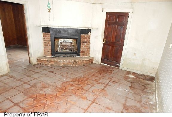 4th image of 713 S Willow St