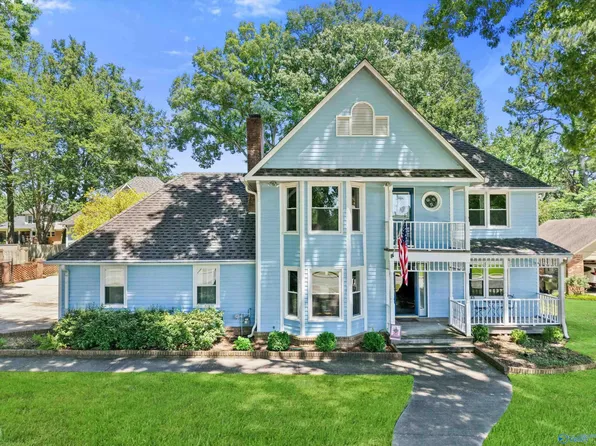 1804 Eastwood Dr SE, Decatur, AL 35601