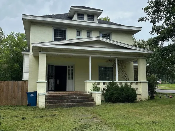 632 N 8th St, Mayfield, KY 42066