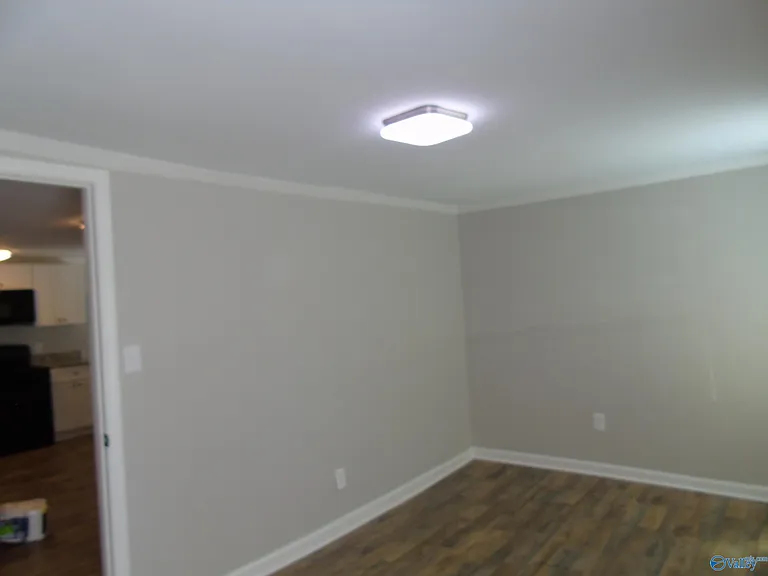 1107 England St NE #B — Photo 8