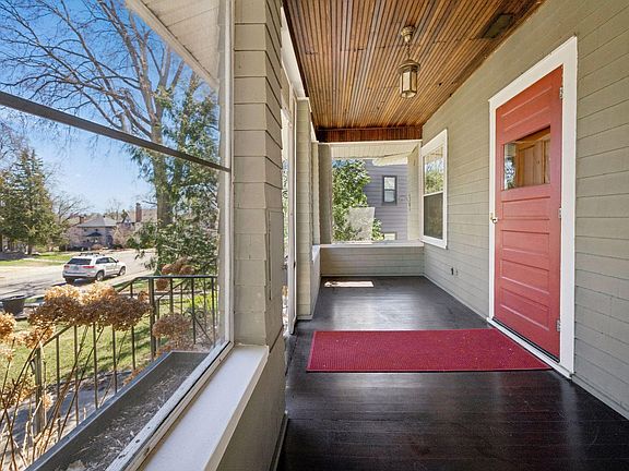 3rd image of 20 Luverne Ave