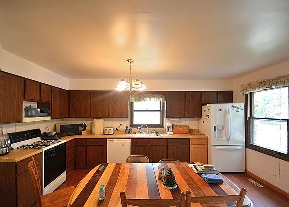 4th image of 109 E Clarendon Dr