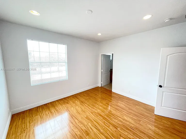 2307 Washington St #4 — Photo 9