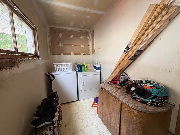 4th image of 8503 Sherbrooke Rd