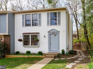 2300 Middle Creek Ln, Reston, VA 20191