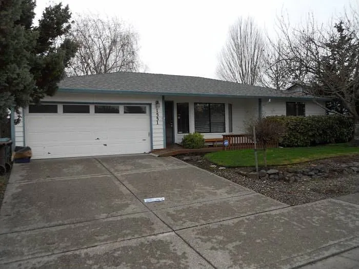 1551 NE 14th Ave photo 1