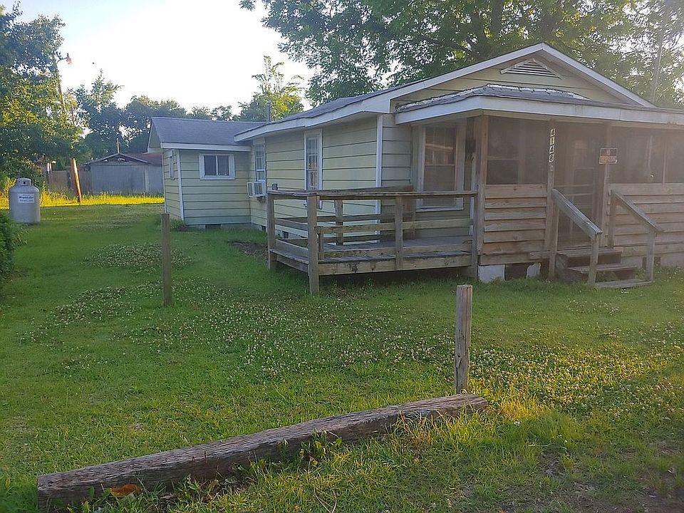 2nd image of 4148 Maple St