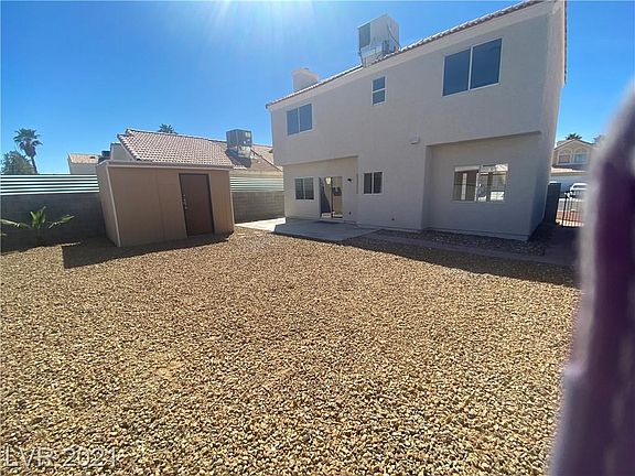 3rd image of 1428 Lilac Breeze Cir