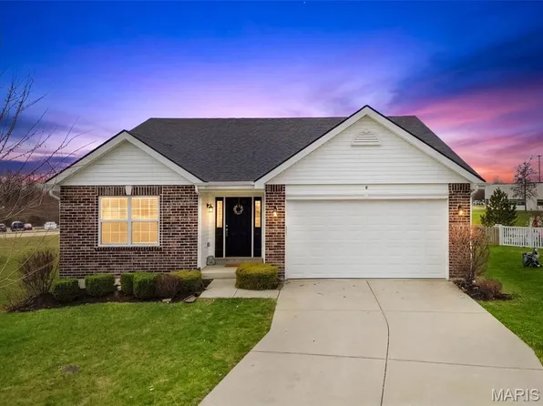 8 Blue Pearl Ct, O'Fallon, MO 63366