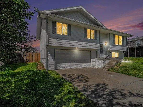 5164 W Partridge Ln, Lincoln, NE 68528