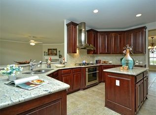 211 Goose Island Dr, Georgetown, TX 78633