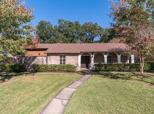 4123 Bayou Grove Dr, Seabrook, TX 77586