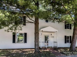 118 S Lake St, Grass Lake, MI 49240