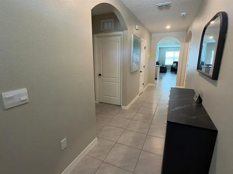 1583 Barberry Dr — Photo 29