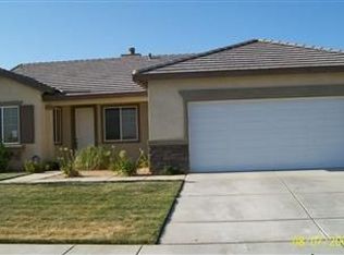 11560 Luna Rd, Victorville, CA 92392