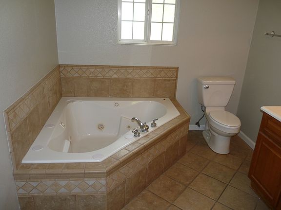 4th image of 5524 Willow Oak Way