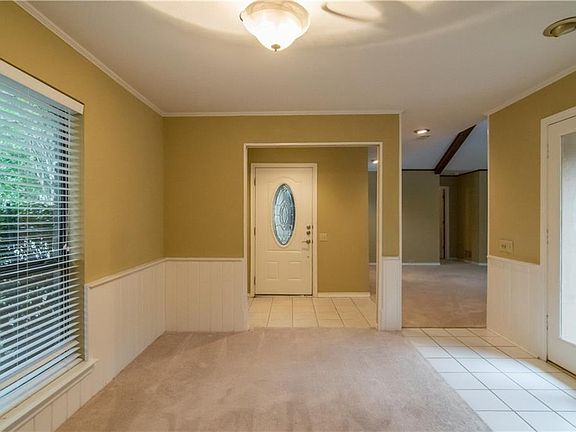 3rd image of 3901 Irvine Dr